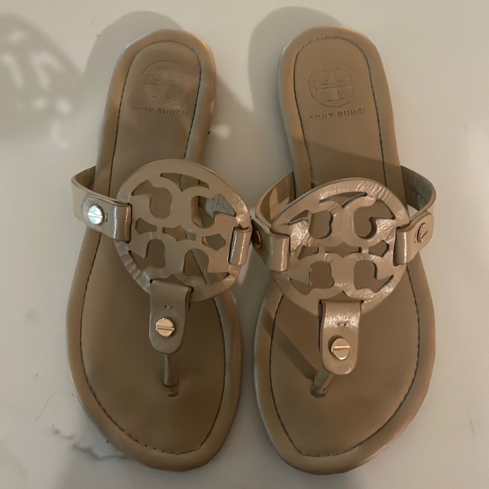Tory Burch Miller Tan / Beige / Nude Leather Flip flops / sandals